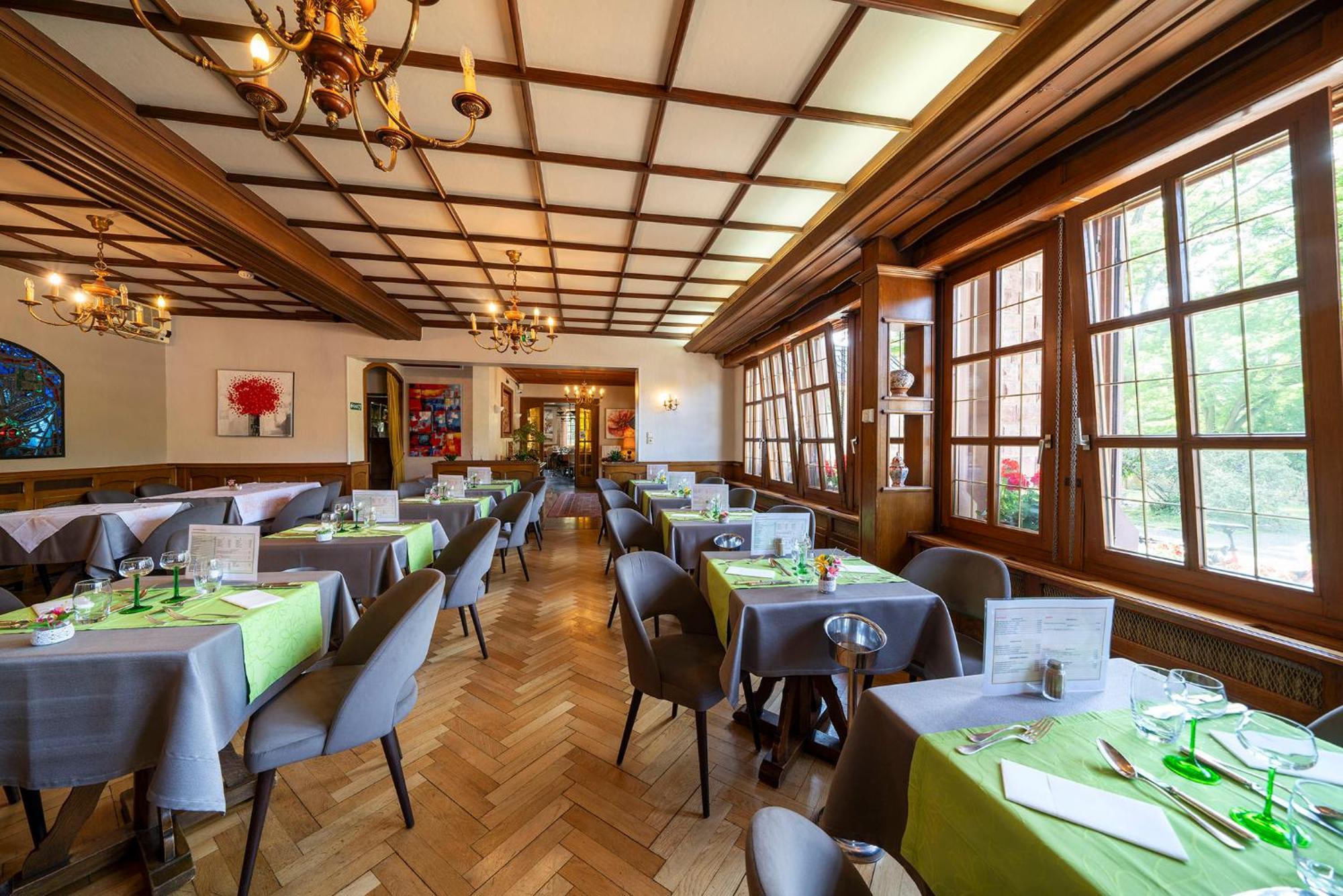Hotel Munsch Restaurant & Wellness, Colmar Nord - Haut-Koenigsbourg サン・ティポリット エクステリア 写真